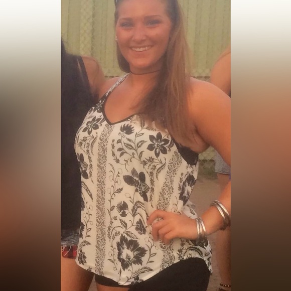 Lucky Brand Floral Tank Top - Picture 10 of 10